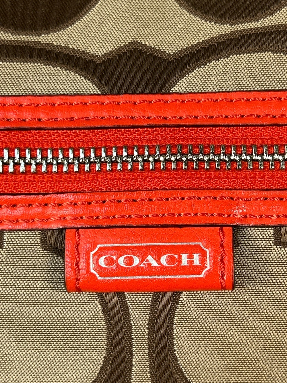 COACH 2013 Daisy Signature File Crossbody Bag in Khaki & Coral 😍🧡 - Picture 4 of 17
